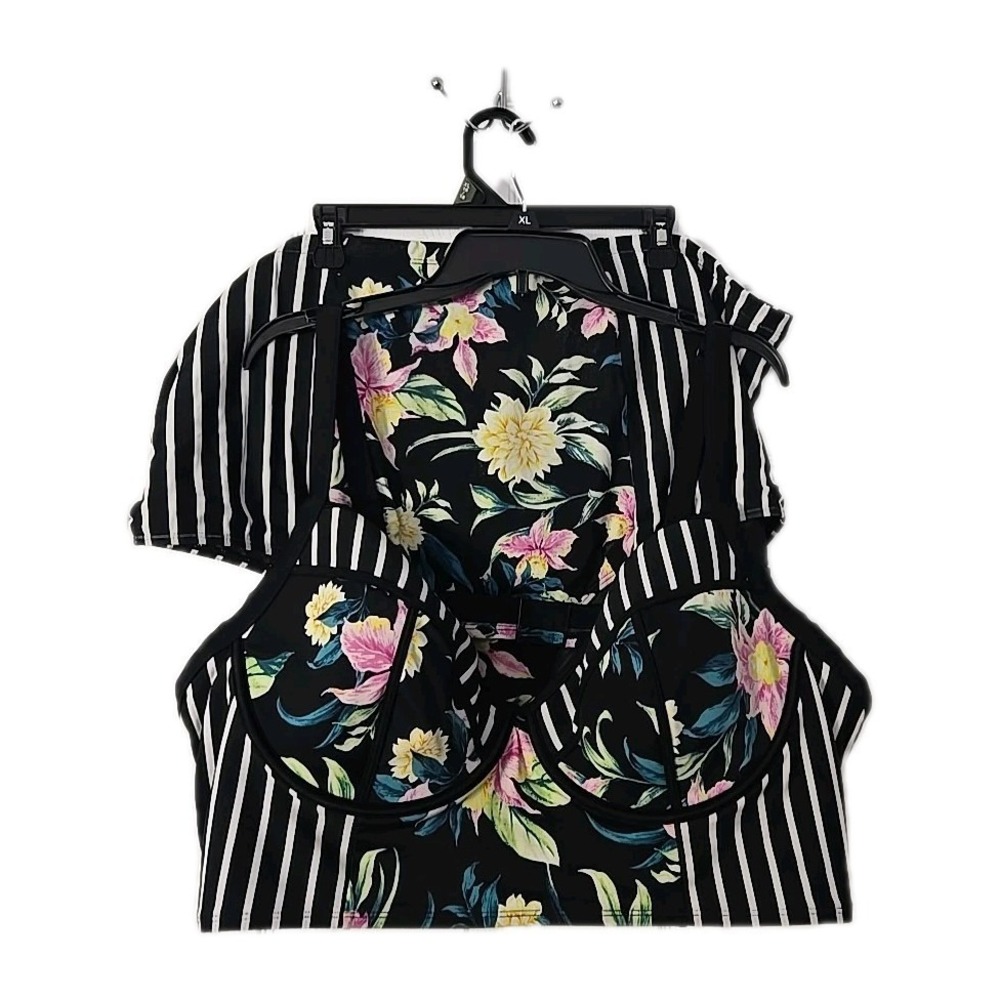 Torrid Womans 2 Piece Plus Size Bathing Suit Size 5 Top‎ 4 Bottpm Black Florial